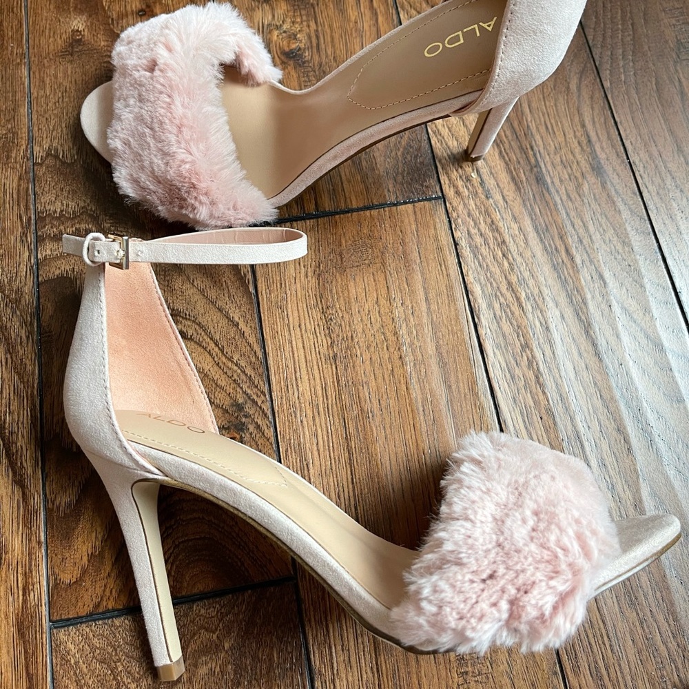 Like new•Blush ALDO heels